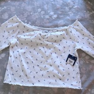 Arizona Jean co. Off the shoulder top